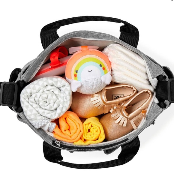 Skip hop diaper bag - Picture 2 of 10